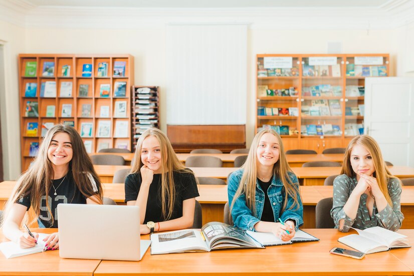 cheerful-teenagers-classroom_23-2147846751